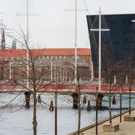 Spacious Canal-view Near Metro In Christianshavn København