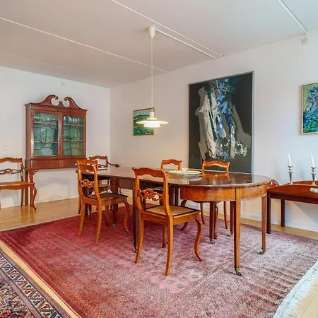 Apartment Spacious Canal-view Near Metro In Christianshavn Copenhagen