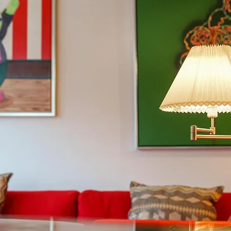 Apartment Spacious Canal-view Near Metro In Christianshavn *