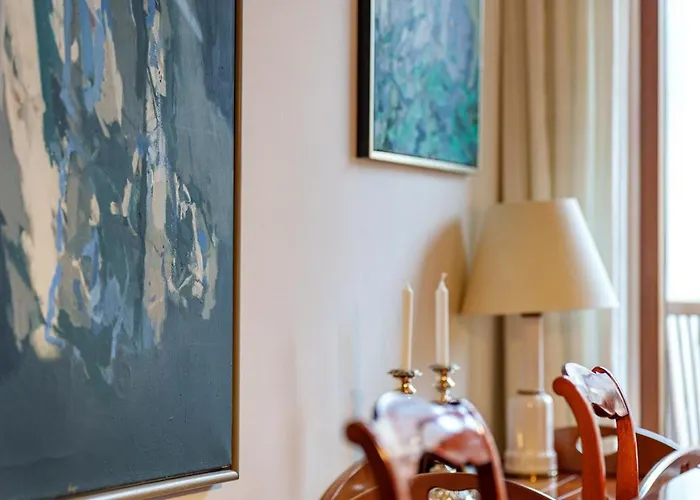 Spacious Canal-view Near Metro In Christianshavn *