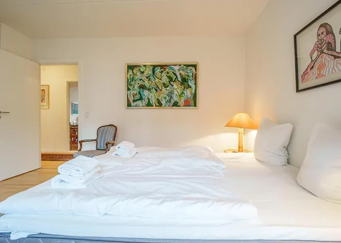 Spacious Canal-view Near Metro In Christianshavn