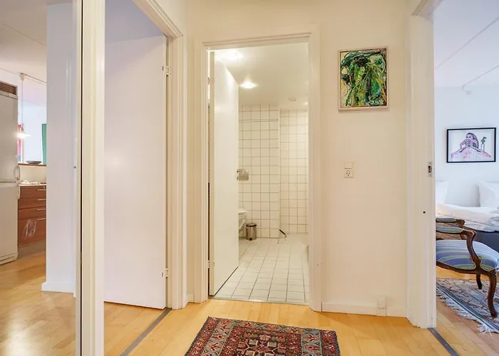 Spacious Canal-view Near Metro In Christianshavn Copenhagen